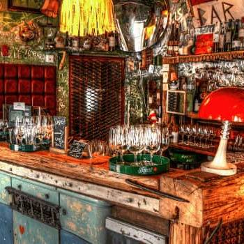 Découvrir les ruins pubs de Budapest